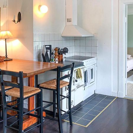 Nice Home In Mantorp With Kitchen ภายนอก รูปภาพ